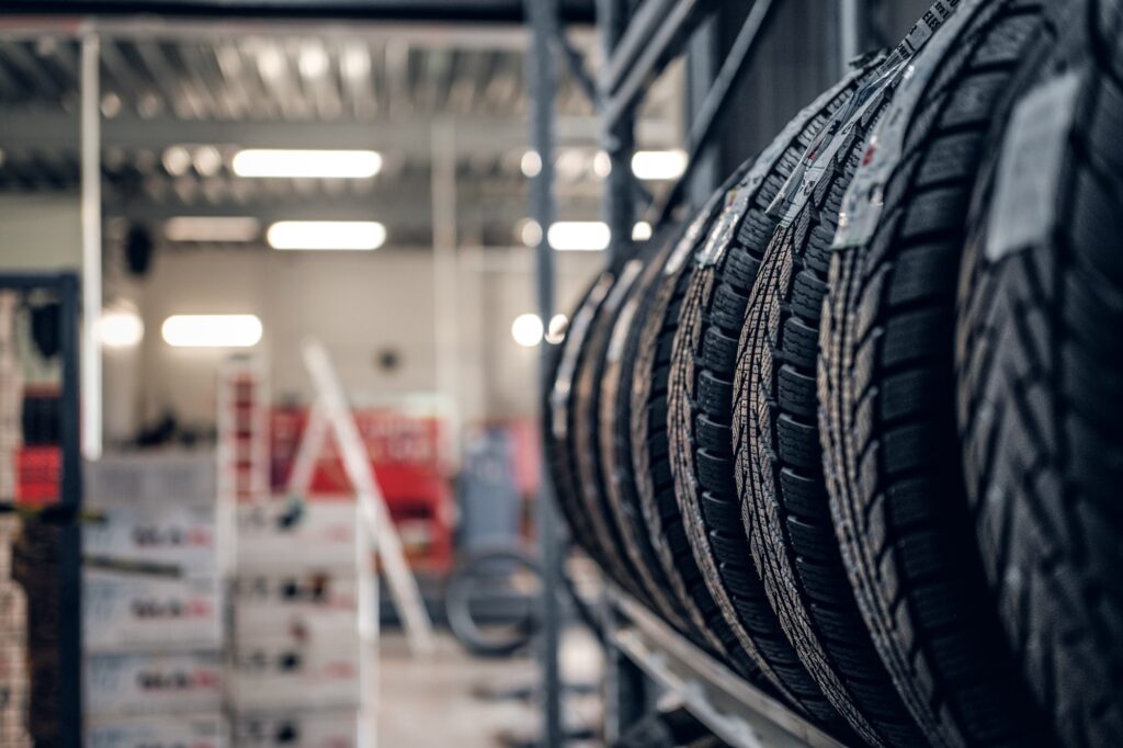 fitted tyres in sittibgourne